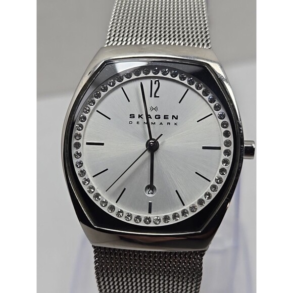 Skagen Asta SKW2049 Womens Watch Quartz Silver Crystals Mesh Band New Battery - Picture 4 of 10